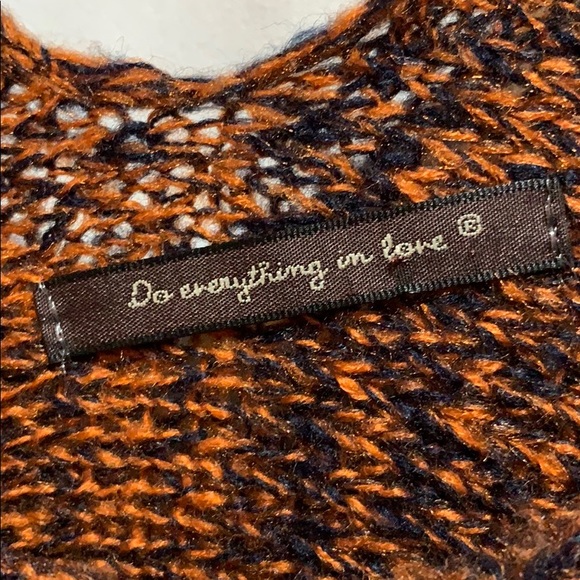 DO EVERY THING IN LOVE PONCHO OSZ RUST/BLK FRINGE - Picture 4 of 6
